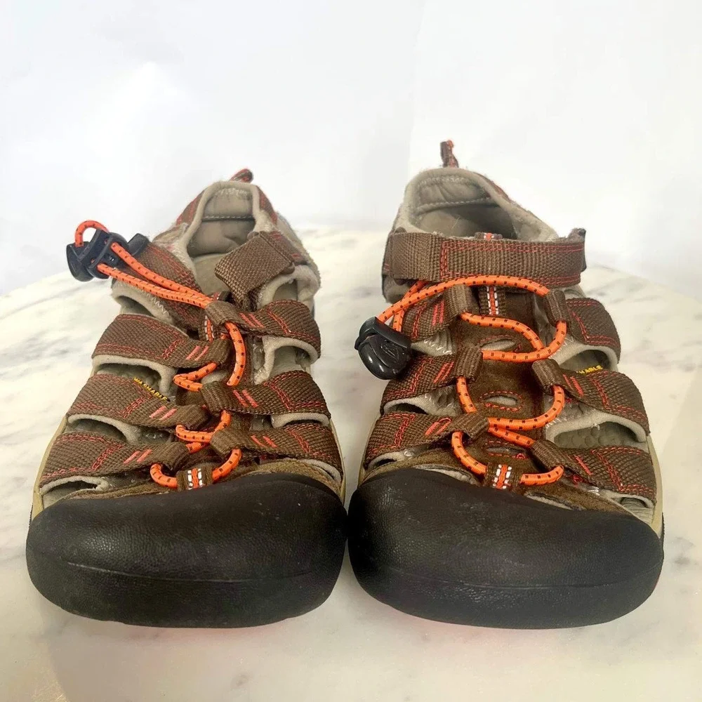 Keen Newport H2 Big Kids Size 5 Sandals Brown Orange Waterproof Hiking Youth
